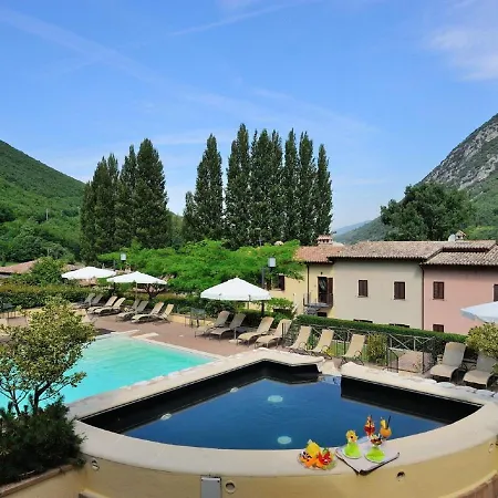 Elegant In With Swimming Pool Featuring Nature And Tranquillity Dom wakacyjny