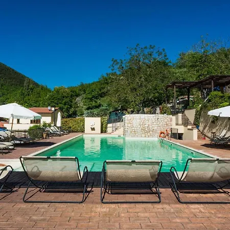 Elegant In With Swimming Pool Featuring Nature And Tranquillity Foligno