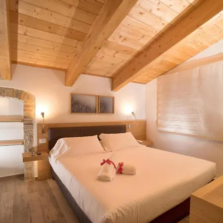 Holiday home Elegant In With Swimming Pool Featuring Nature And Tranquillity