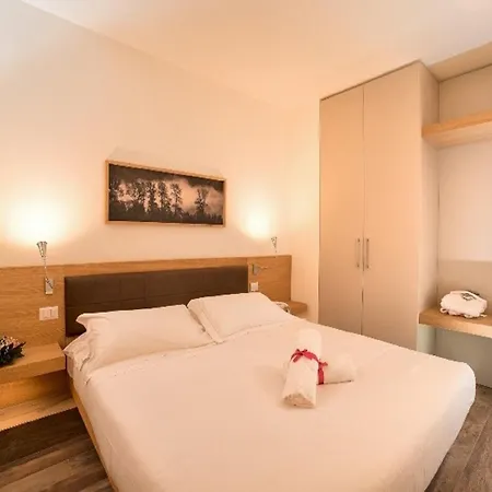 Holiday home Elegant In With Swimming Pool Featuring Nature And Tranquillity